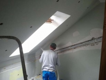 Wdmuchiwane docieplenia stropodach&oacute;w ścian i skos&oacute;w poddaszy