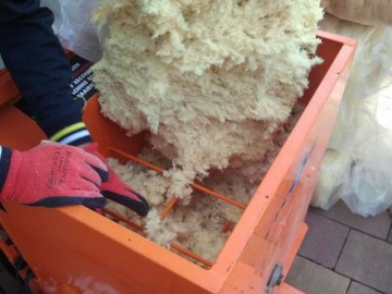 Wdmuchiwane docieplenia stropodach&oacute;w ścian i skos&oacute;w poddaszy