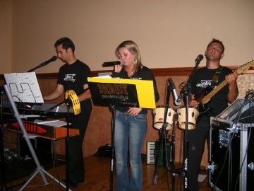 Muzyczna działalność artystyczna DEBIUT Zesp&oacute;ł muzyczny DEBIUT