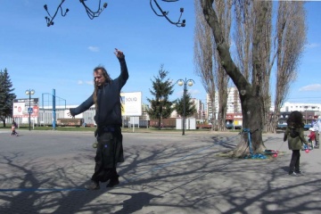 Zbierali podpisy w obronie dębu Zawiadowcy