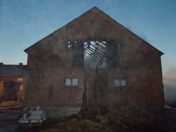 Pożar budynku inwentarsko - magazynowego w Witkowicach