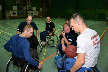 Policjanci rozegrają mecz z koszykarzami na wózkach inwalidzkich