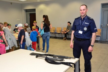 Przedszkolaki i uczniowie konińskich szkół z wizytą na komendzie