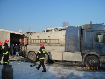 Pożar, wypadek i zalana piwnica. Strażacy z Turku w akcji