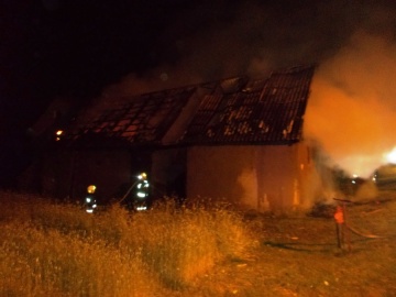W nocy spłonął budynek gospodarczy w miejscowości Kramsk - Pole