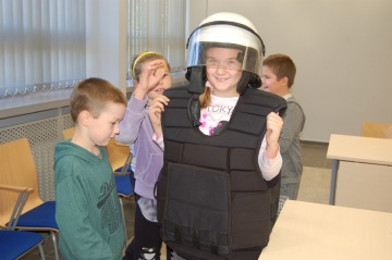 Przedszkolaki oraz uczniowie odwiedzili konińskich policjantów