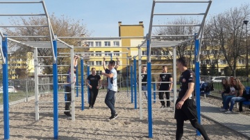 Dobry projekt KBO bo ogólnodostępny. Siłownia i street workout