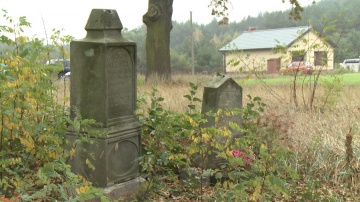 Grobersi w akcji. Przywracają pamięć o zmarłych