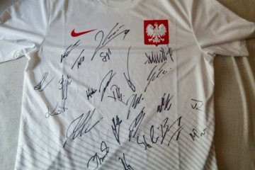 Szlachetna Paczka. Wylicytuj trykot z podpisem Lewandowskiego!