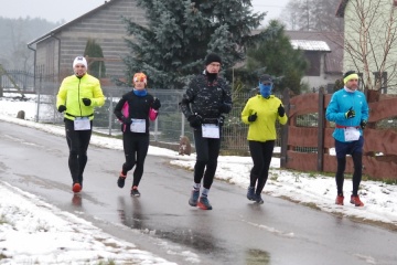 Wyszyna. Zima nie odstraszyła biegaczy. Pokonali 9,5 km