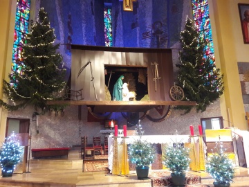Witają dzieciątko Jezus. Bożonarodzeniowe szopki w kościołach