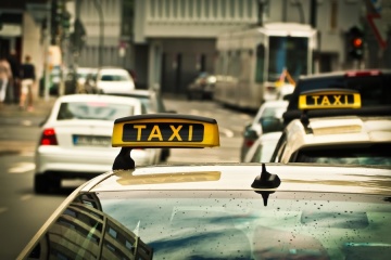 Na co zwrócić uwagę, wybierając ubezpieczenie dla taksówki?