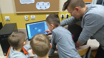 Uczeń w roli nauczyciela i odkrywanie tajemnic drukowania w 3D