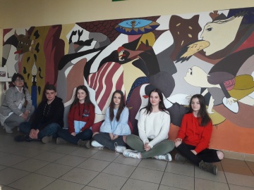 Konin. Picasso na szkolnym korytarzu. Uczniowie stworzyli mural