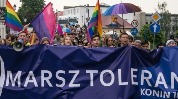 Konin. Proboszcz wyrzucił ministranta za marsz tolerancji