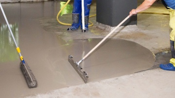 Jak stosować betonowy podkład dla posadzek żywicznych