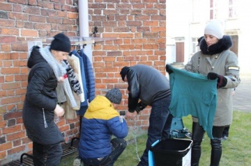 Wymiana Ciepła w Kole. Wieszaki na ubrania w czterech punktach