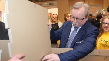 Kolejny radny niezależny. Janusz Zawilski wystąpił z partii i klubu