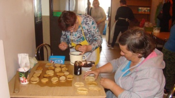 Wspólnie piekli i gotowali. Przedświąteczne warsztaty w Radolinie