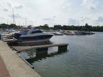 Ślesin. Nowe stawki na przystani. Opłaty za cumowanie przy parku