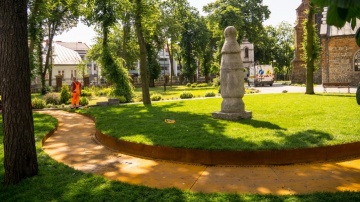 Koniński Słup Drogowy w nowym otoczeniu. Dokładny opis projektu