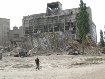 Zostały tylko trzy kominy