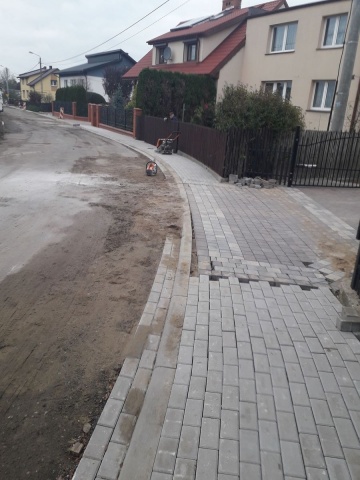 Rzgów. Budowa dróg na terenie gminy i rozruch oczyszczalni