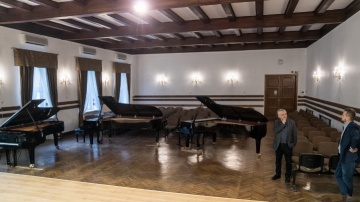Nowy fortepian w Państwowej Szkole Muzycznej I i II st. w Koninie