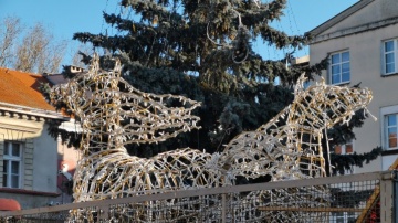 Świąteczne ozdoby opuściły plac Wolności w Koninie. I po zimie