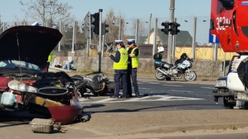 Wypadek na Trasie Bursztynowej. Poszkodowana motocyklistka