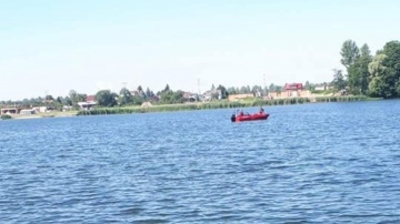 Wypadek na jeziorze Wąsowskim. Trwają poszukiwania mężczyzny