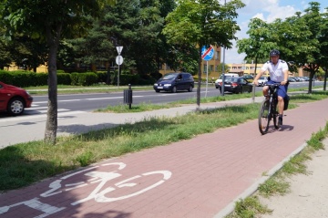 Letnie policyjne patrole rowerowe na terenie miasta i gminy Słupca