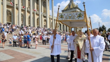 Uroczystości 15 sierpnia w licheńskim sanktuarium. Biły dzwony