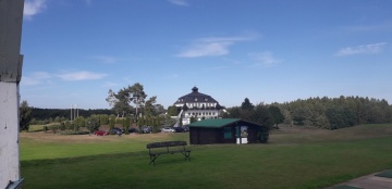 Robert Tralewski i Julia Rybakowska mistrzami Konina w golfie