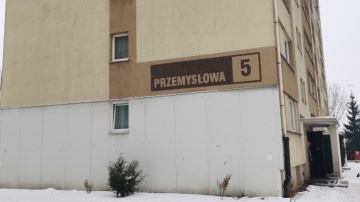 Walczą z insektami. Problemy wieżowca przy ul. Przemysłowej 5