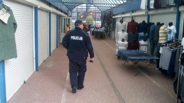 Wielkanoc 2021. Policjanci kontrolują przestrzeganie obostrzeń