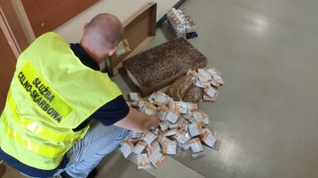 Ślesin. Nielegalne papierosy i tytoń „spod ladyâ w jednym ze sklepów