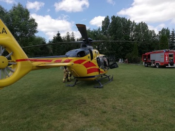 Śmigłowiec LPR wylądował w Kleczewie. Brakowało karetek