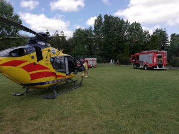 Śmigłowiec LPR wylądował w Kleczewie. Brakowało karetek