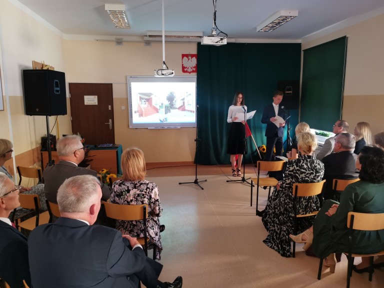 Powiat koniński uruchomił nowoczesną pracownię dla przyszłych krawców.