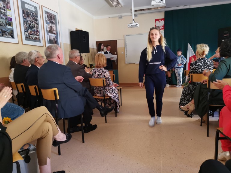 Powiat koniński uruchomił nowoczesną pracownię dla przyszłych krawców.