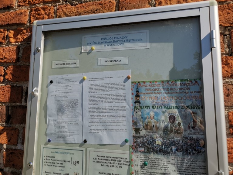 Najmniejsza miejscowość, czyli jedna posesja i zabytkowy kościół