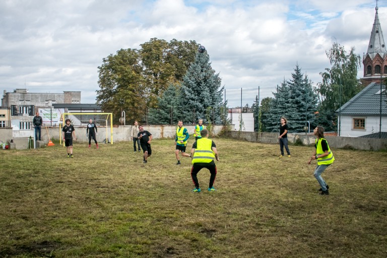 Rozegrali mecz przy Restart Labie. Do gry zapraszają też prezydenta