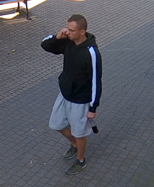 Policja publikuje wizerunek osoby podejrzanej o oszustwo „na legendę”