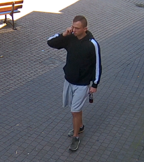 Policja publikuje wizerunek osoby podejrzanej o oszustwo „na legendę”