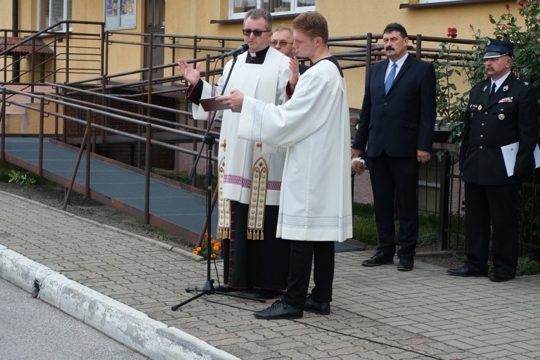 Poświęcili samochody i sprzęt dla pięciu jednostek OSP w gm. Kramsk
