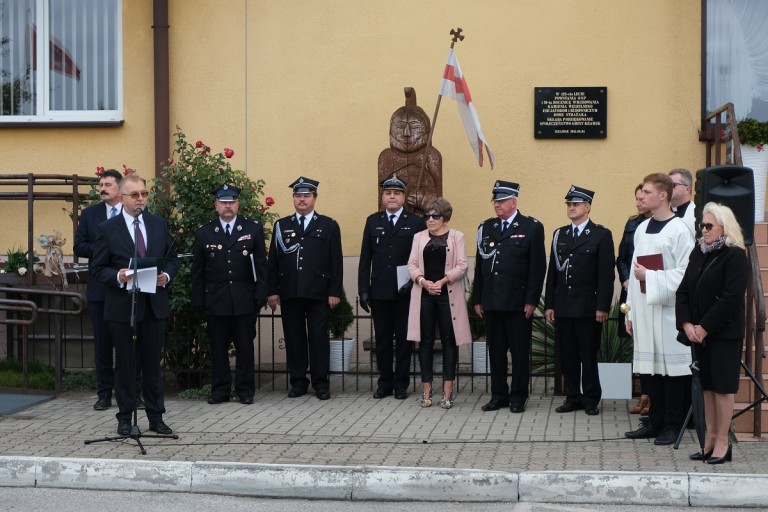 Poświęcili samochody i sprzęt dla pięciu jednostek OSP w gm. Kramsk