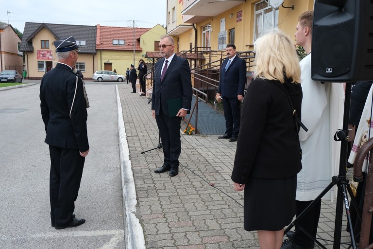 Poświęcili samochody i sprzęt dla pięciu jednostek OSP w gm. Kramsk