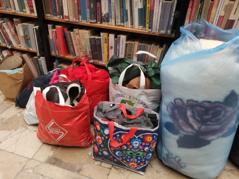 Nie bądźmy obojętni! Ruszyła zbiórka rzeczy dla uchodźców z granicy polsko-białoruskiej