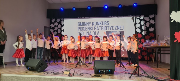 Śpiewali dla Niepodległej. Gminny Przegląd Piosenki Patriotycznej w Golinie